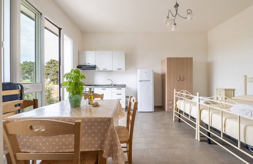 Otranto Apartment | Apartment 'Muma 2' with Private Terrace, Wi-Fi and Air Conditioning