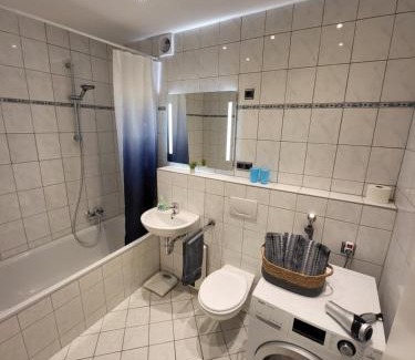 Mittelmeiderich Apartment | Apartment nähe Düsseldorf Messe Expo, Airport, Train Station