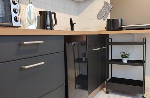 Schoenefeld Apartment | Apartment 'Nahe Airport Berlin' with Balcony and Wi-Fi