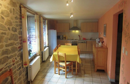 Treignes House | Apartment near Forest and Hiking Trails