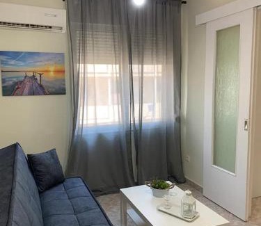 Keratsini-Drapetsona Apartment | Apartment near Piraeus port