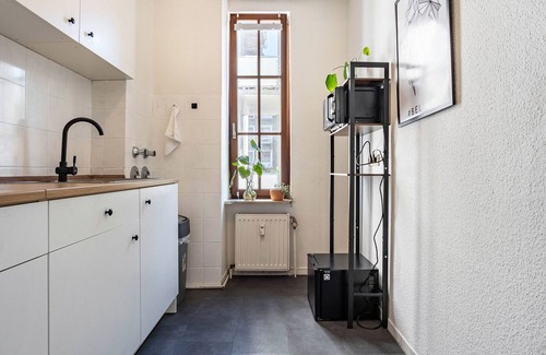 Rheinhausen Apartment | Apartment 'Next Home' with Wi-Fi and Air Conditioning