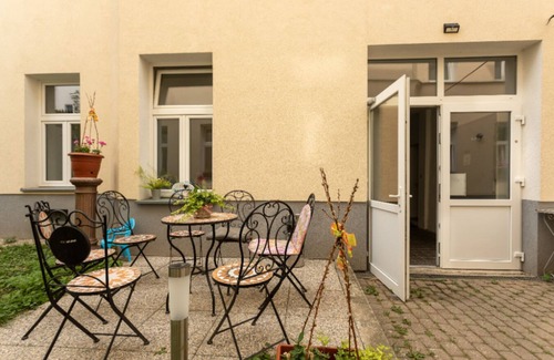 Funfhaus Apartment | Apartment No. 05 in Vienna near Schönbrunn/Westbahnhof | Keyless Check-In