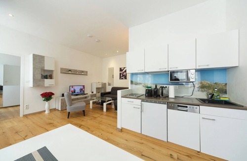 Funfhaus Apartment | Apartment No. 13 in Vienna near Schönbrunn/Westbahnhof | Keyless Check-In