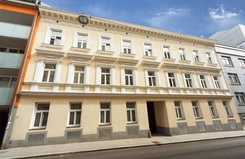 Funfhaus Apartment | Apartment No. 13 in Vienna near Schönbrunn/Westbahnhof | Keyless Check-In