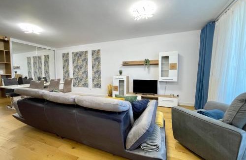 Sector 3 Apartment | Apartment No 506 Lebada Lake