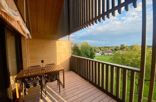 Sigmarszell Apartment | Apartment 'Noir' with Mountain View, Balcony and Wi-Fi
