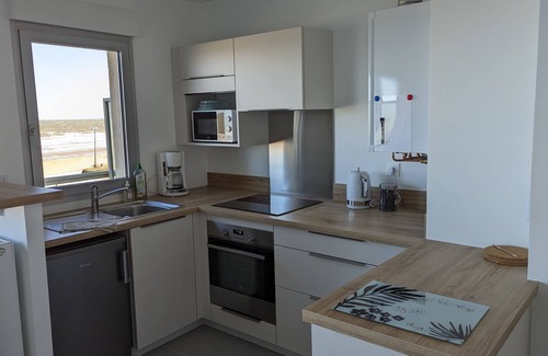 Hermanville-sur-Mer Apartment | Apartment on the seafront of the D-Day landing beaches