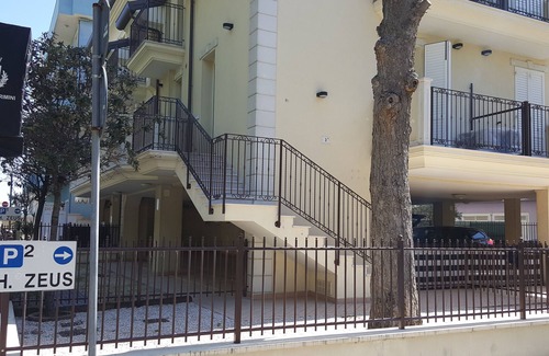Viserbella Apartment | Apartment on 2 levels, up to 6/7 people, 20 meters from the sea
