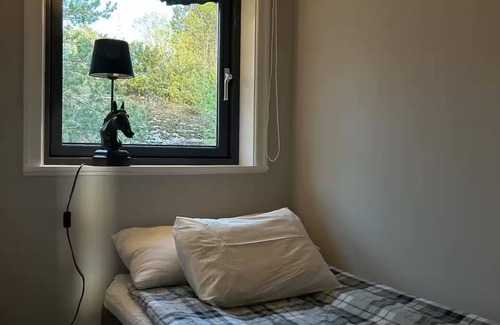 Brakne-Hoby Apartment | Apartment on farm 3 km from the sea