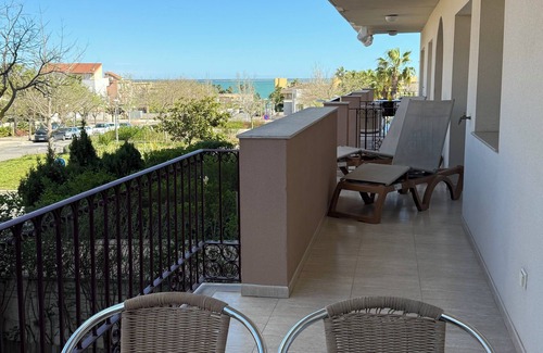Sant Carles de la Rapita Condo | Apartment on the beach, disconnection, relaxation and close to everything (pet friendly).