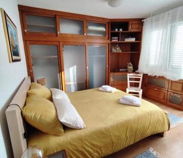 Dugi Rat Apartment | Apartment on the beach Perla Bianca