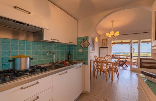 Golfo di Marinella Apartment | Apartment on the sea, with swimming pool and sea view wi fi