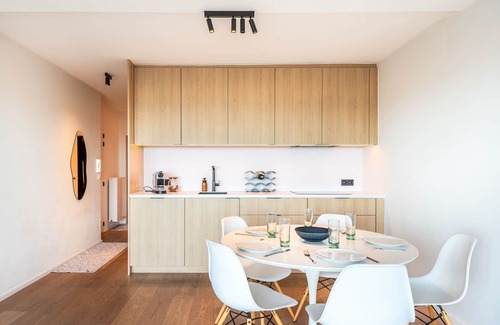 Sint-Idesbald Apartment | Apartment on Zeedijk with Stunning Sea Views