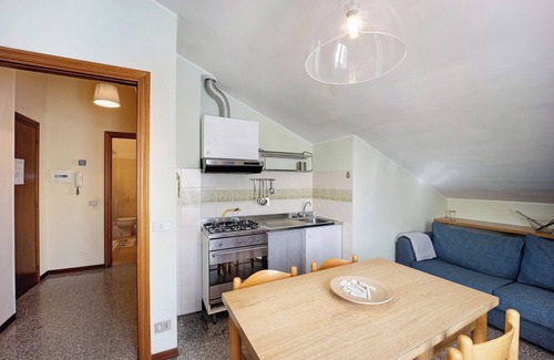 Diano Marina Apartment | Apartment Orizzonte 5 A with Shared Garden & Wi-Fi