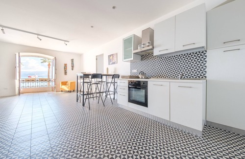 Milazzo Apartment | Apartment 'Orlando' with Sea View, Wi-Fi and Air Conditioning