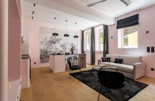 Old Lyon Apartment | Apartment overlooking Fourvière balcony
