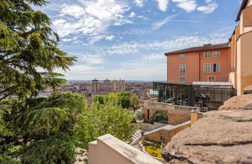 Old Lyon Apartment | Apartment overlooking Fourvière balcony