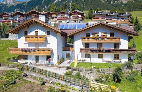 Racines Apartment | Apartment "Parigger Apt Zirbe" with Private Balcony, Shared Garden & Wi-Fi