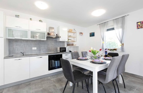 Cizici Apartment | Apartment PATRICK with private pool