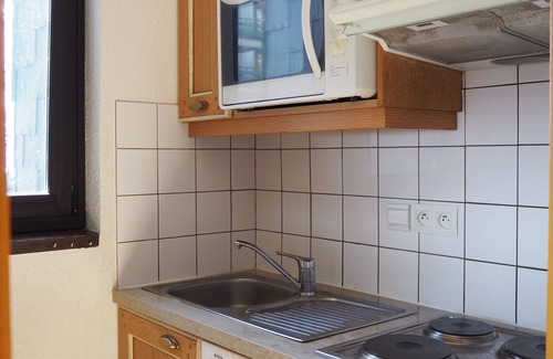 Les Menuires Apartment | Apartment PECLET R01- 4-5 people - Les 3 Vallées - resort center