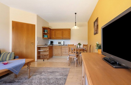 Pobershau Apartment | Apartment 'Pension Bergblick - Schwarzwasserta' with Mountain View, Balcony and Wi-Fi