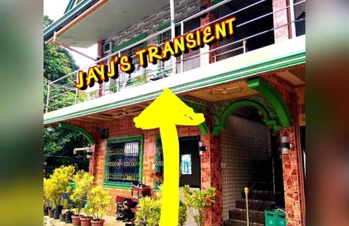 Puerto Princesa City Centre Apartment | Apartment with WiFi and Large spacious garage