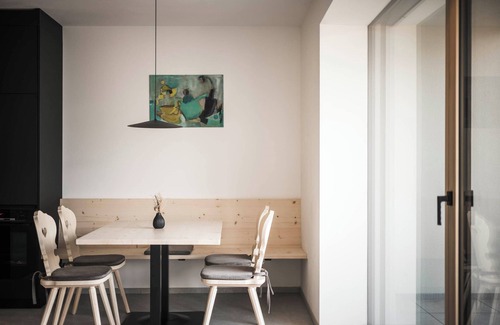 Merano Apartment | Apartment 'Picea Am Ötzerhof 2' with Mountain View, Shared Garden and Wi-Fi