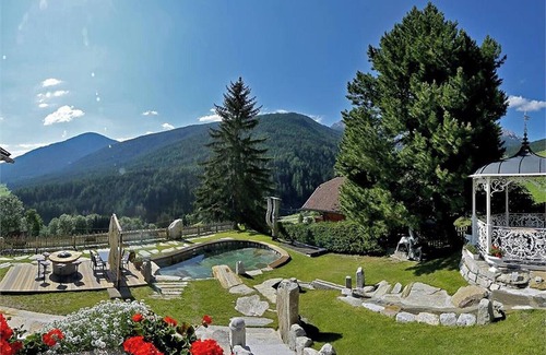 Sorafurcia Apartment | Apartment Piz da Peres - Piz da Peres with Mountain View, Pool, Sauna, Wi-Fi & Garden