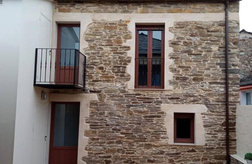 Fonsagrada Apartment | Apartment 'Plata Baja' with Shared Terrace and Wi-Fi