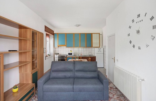 Bomerano Apartment | Apartment 'Positano Vista Monti' with Shared Garden, Balcony and Wi-Fi