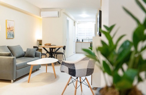Piraeus Apartment | Apartment 'Praxitelous 141 City' with Wi-Fi and Air Conditioning