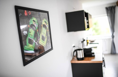 Reimerath Apartment | Apartment-Private Bathroom-Balcony-3-Breidscheid