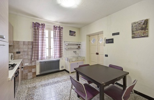 Nasino Apartment | Apartment Profumo di Lavanda Lilla with Mountain View & Wi-Fi