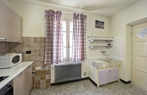 Nasino Apartment | Apartment Profumo di Lavanda Lilla with Mountain View & Wi-Fi