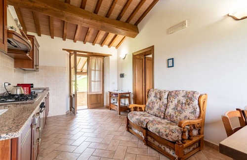 Lisciano Niccone Other | Apartment "Pugnano Alto - Castagna" with Shared Pool and Wi-Fi