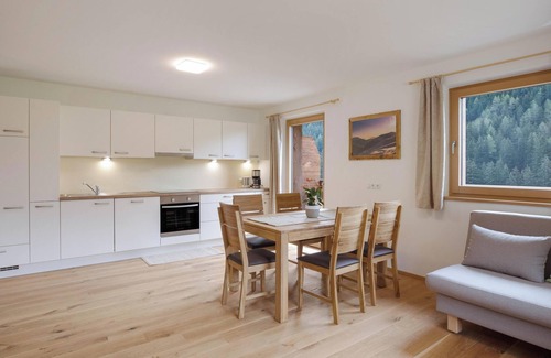 Sarentino Apartment | Apartment "Radlspitz - Maurerhof" with Mountain View, Wi-Fi & Garden