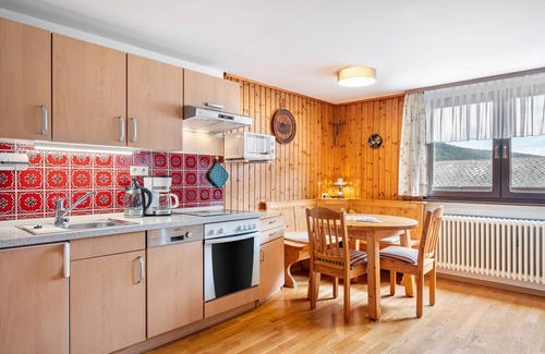 Waldau Apartment | Apartment 'Rathäusle Ii' with Shared Terrace, Shared Garden and Wi-Fi