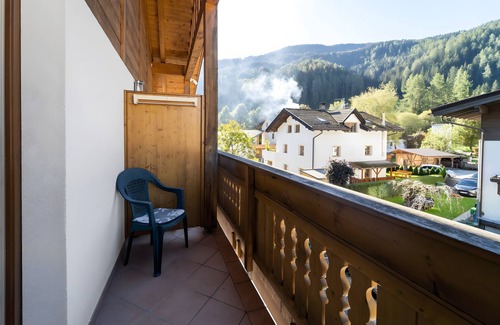 Stanga Apartment | Apartment 'Residence Priska Apt 3 Personen' with Mountain View, Shared Garden and Wi-Fi