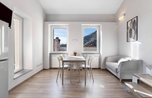 Lavaggiorosso Apartment | Apartment 'Residenza Del Capitano' with Mountain View, Wi-Fi and Air Conditioning