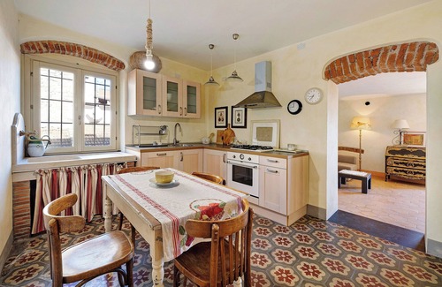 Campochiesa Apartment | Apartment "Residenza Stoechas" with Sea View, Wi-Fi, Garden & Terrace