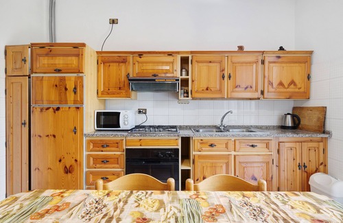 Gorra Apartment | Apartment 'Riposo E Relax Al Mare' with Mountain View, Private Terrace and Wi-Fi