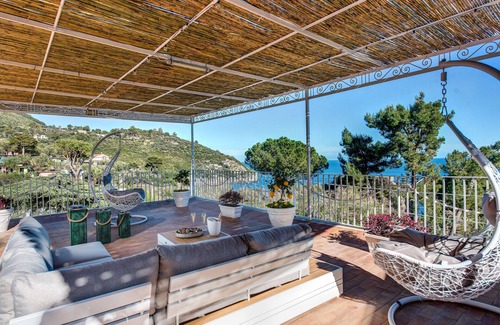 Marina del Cantone Apartment | Apartment 'Rooftopnerano - Amazing Sea View' with Sea View, Wi-Fi and Air Conditioning