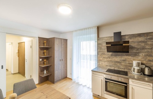 Uebelbach Apartment | Apartment Roadster with breakfast in Pension Herti - Haus Pastner am Teich