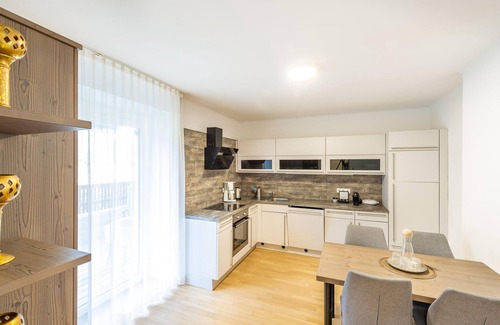 Uebelbach Apartment | Apartment Roadster with breakfast in Pension Herti - Haus Pastner am Teich