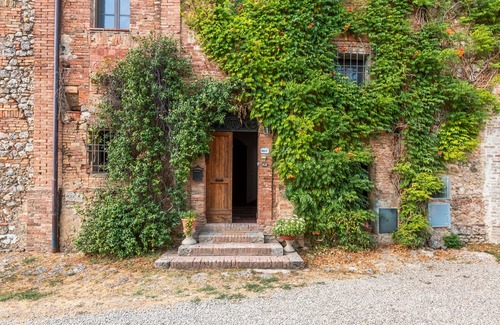 Monteroni d'Arbia Apartment | Apartment 'Romantico' – Farm Stay with View of Siena