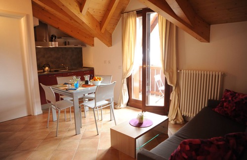 Carisolo Apartment | Apartment 'Rosa delle Dolomiti Bilocale3' with Mountain View & Shared Sauna