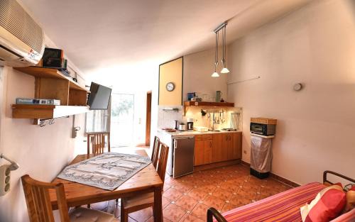 Nevidane Apartment | Apartment Rosa