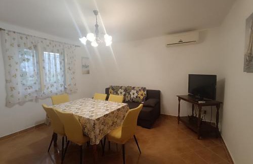 Municipality of Trogir Apartment | Apartment Ružica