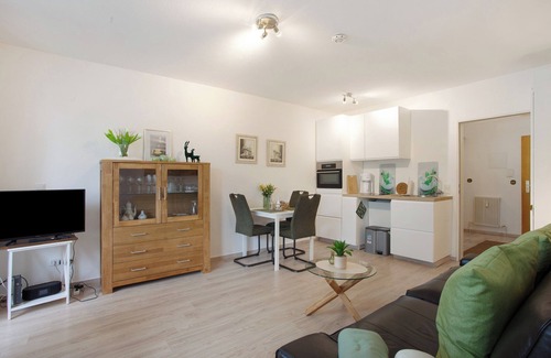 Gudenhagen Apartment | Apartment 'Rübezahl' with Balcony and Wi-Fi